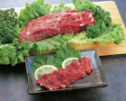 肥後馬刺し:極上ロース (300g・3〜4人前) | 日本全国各地の名産品やお土産のお取り寄せモール 風土jp