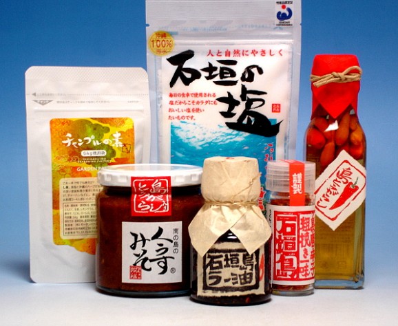 ペンギン食堂・石垣島ラー油付き!【石垣島産調味料6点セット】 通販 ...