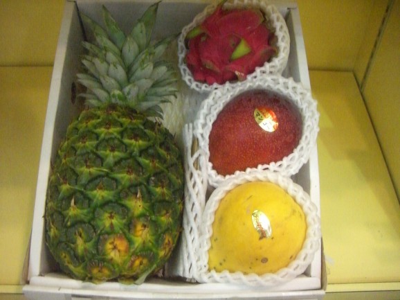 検索結果 ： フルーツ市場・パイナップルドリーム 輸入果物 | 日本全国各地の名産品やお土産のお取り寄せモール 風土jp パイン&3点セット 