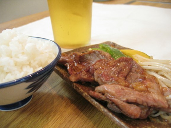 【北海道発】高級生ラム肩ロースジンギスカン♪ 500g | 日本全国各地のお取り寄せモール風土jp