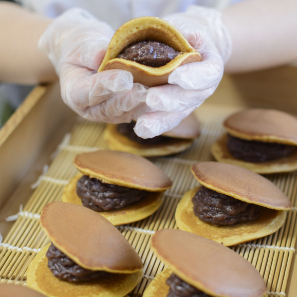 【バレンタインの贈り物に】どら焼き2種(謹製・白小豆)・餡マフィン・あんこ瓶詰合せ|伊万里 小嶋や 3,000円(税込3,240円) | 日本全国各地のお取り寄せモール風土jp