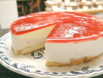 2層のムース〜イチゴアイスケーキ