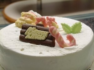 純白チーズ・Xマス〜マンゴーソース添え | 日本全国各地のお取り寄せモール風土jp