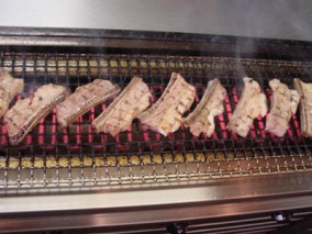 お肉屋さんの豚バラスペアリブ | 日本全国各地のお取り寄せモール風土jp